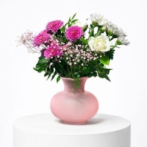 Composition florale en vase avec chrysanthèmes roses et blancs 39