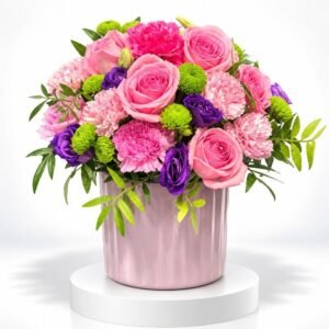 Jardin de Rosaline – Composition de roses et œillets roses 38
